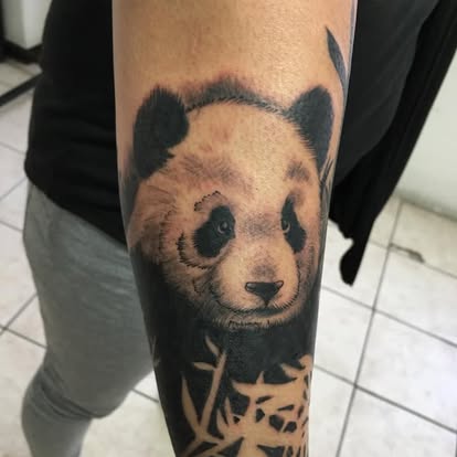 Tatuaje estilo Realismo por Chez Bippy Tattoo